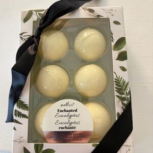 Enchanted Eucalyptus Bath Bomb Set - Cream